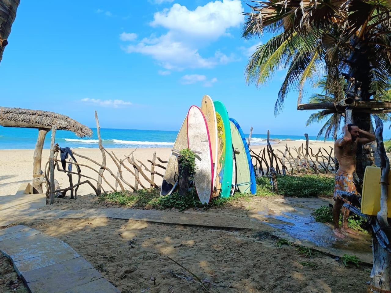 Light House Beach Hut Komari Exterior photo