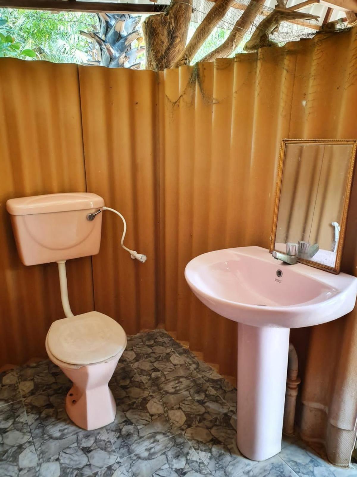 Light House Beach Hut Komari Exterior photo
