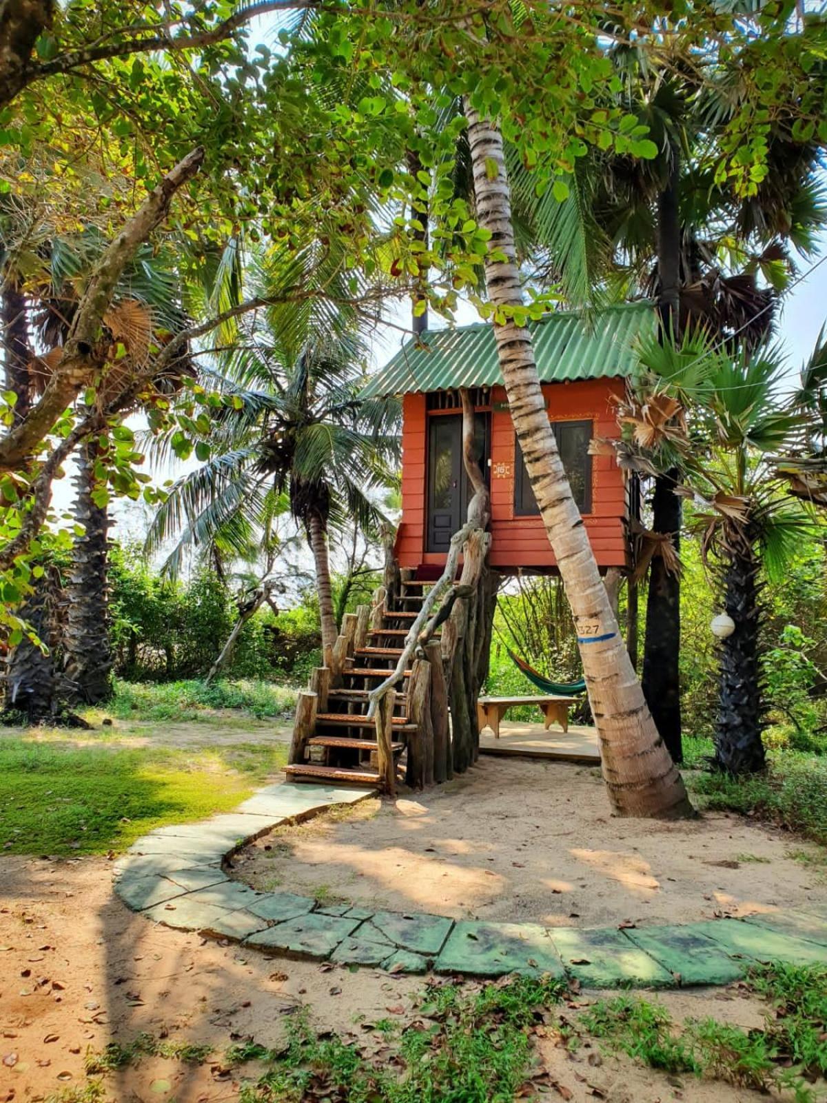 Light House Beach Hut Komari Exterior photo