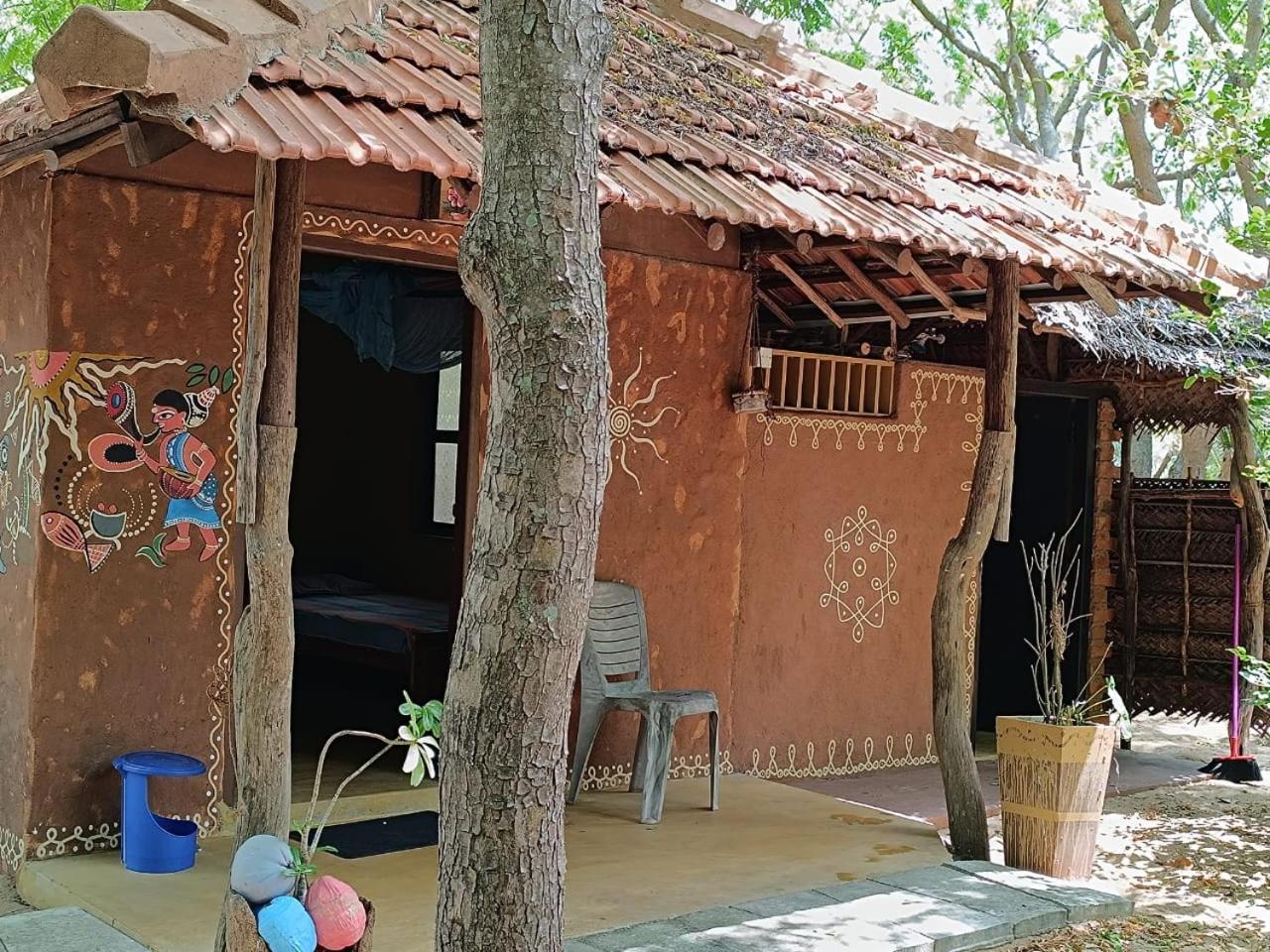 Light House Beach Hut Komari Exterior photo