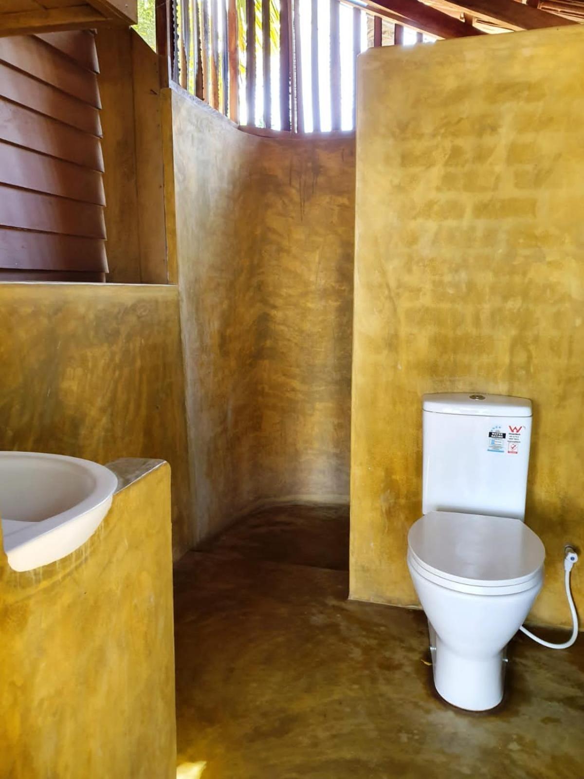 Light House Beach Hut Komari Exterior photo