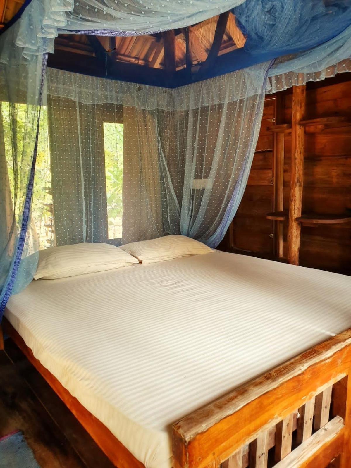 Light House Beach Hut Komari Exterior photo