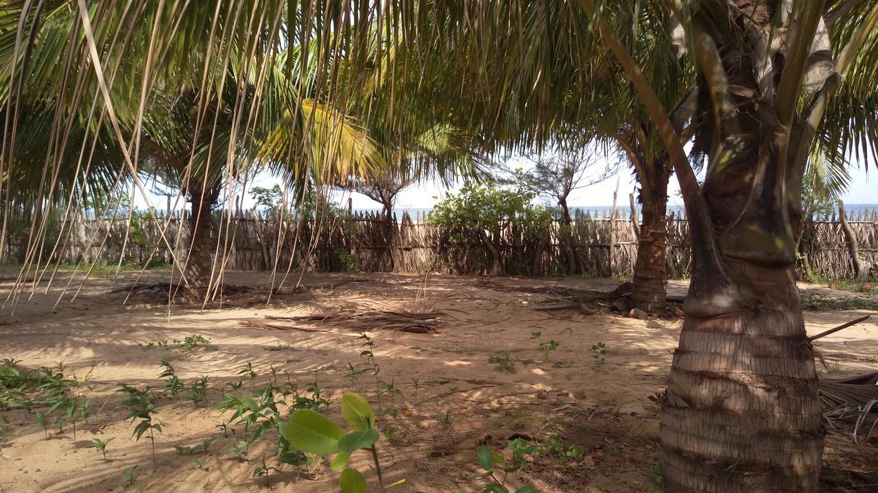 Light House Beach Hut Komari Exterior photo