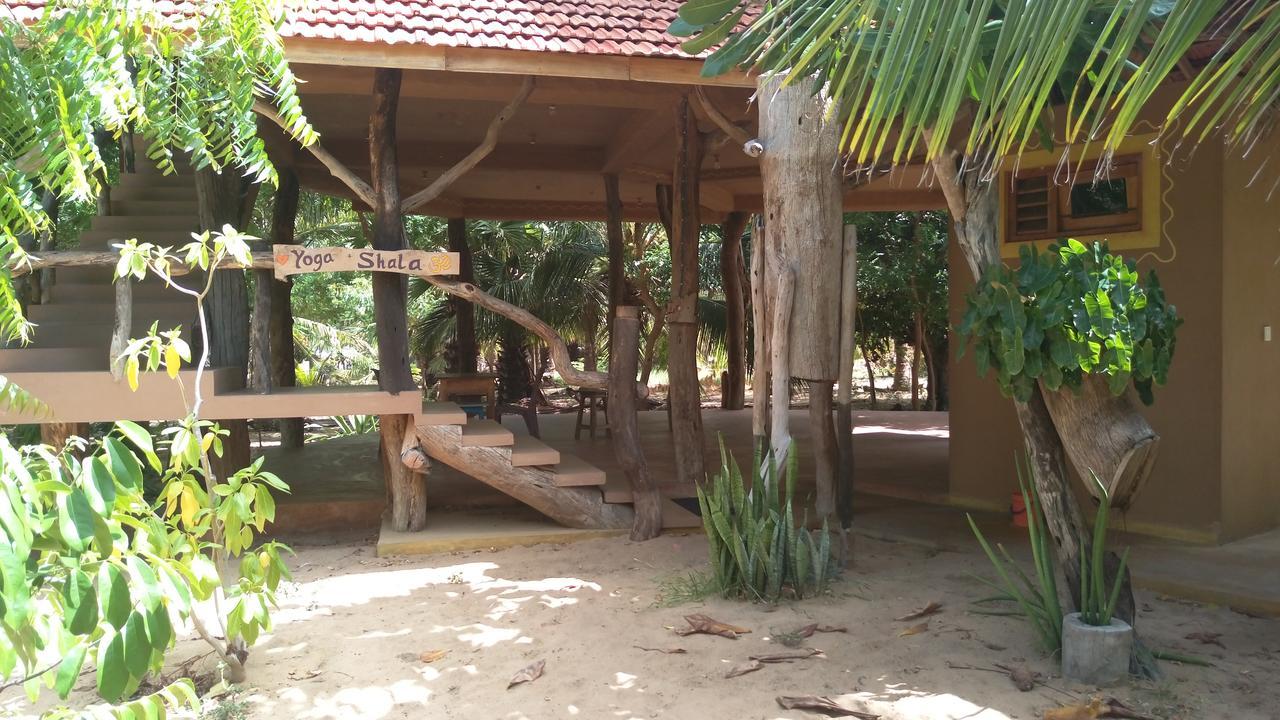 Light House Beach Hut Komari Exterior photo